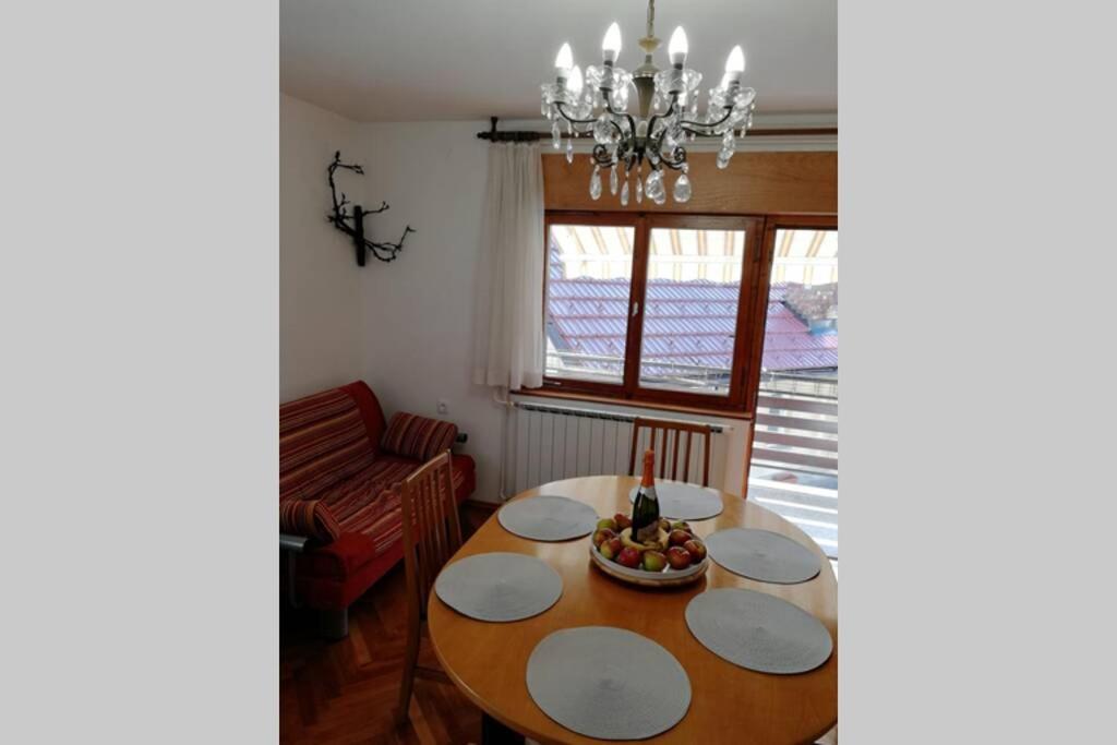 Appartement Zrm Center à Idrija Extérieur photo